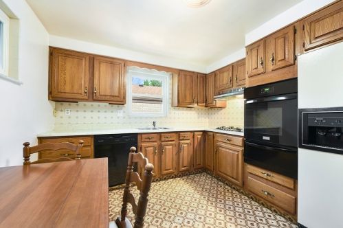 5909 Interboro Ave, Pittsburgh PA 15207-2266 exterior