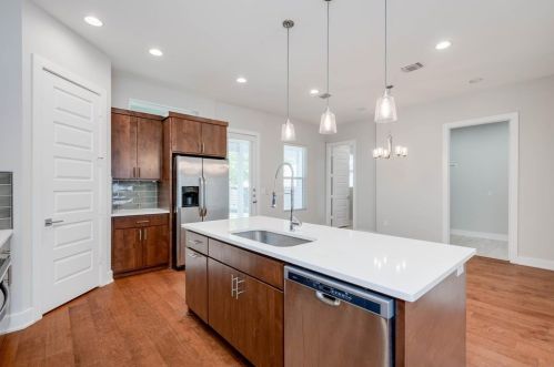 7206 Blessing Ave, Austin TX 78752-2716 exterior