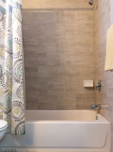 1033 Fairview Pl, Industrial Hillside NJ 07205-2745 exterior