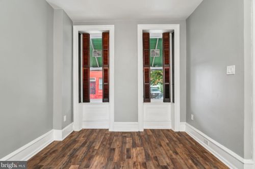 2433 17 St, Philadelphia PA 19121-1604 exterior