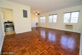 1613 Fitzgerald Ln, Alexandria VA  22302-2004 exterior