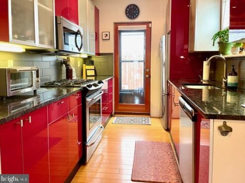 810 19th St, Philadelphia PA  19130-2002 exterior