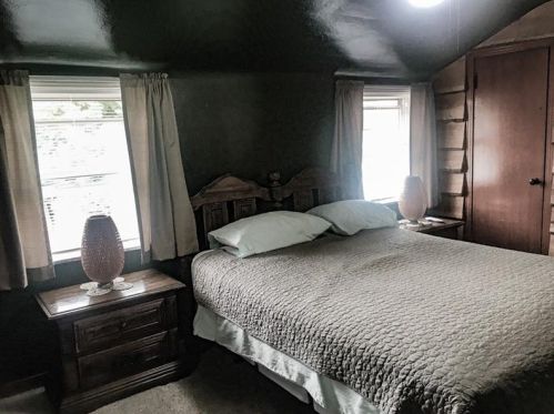 1417 Dagmar Ave, Pittsburgh PA 15216-3715 exterior