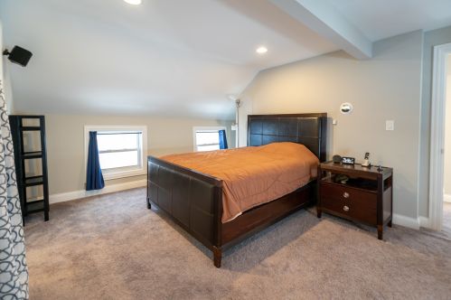 3322 Berteau Ave, Chicago IL 60618-2305 exterior