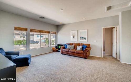 2426 Barbie Ln, Phoenix AZ 85085-5004 exterior