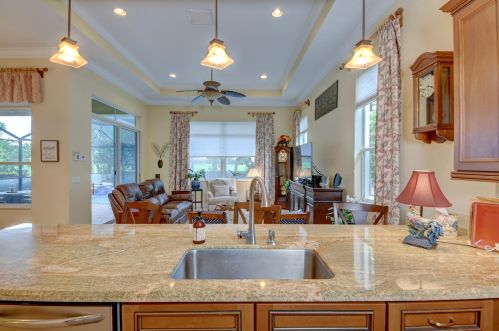 9800 Nuova Way, Fort Pierce FL 34986-2825 exterior