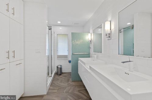 86 Castle Howard Ct, Princeton NJ 08540-4026 exterior