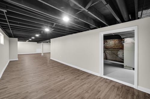 2335 92nd St, Chicago IL  60617-3841 exterior