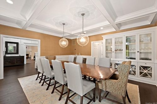 5 Dellwood Farm Way, Armonk NY 10504-1249 exterior