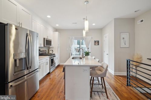 1424 Front St, Philadelphia PA  19147-3902 exterior