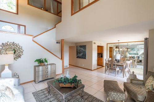 2827 Park Vista Ct, Fullerton, CA 92835-2910