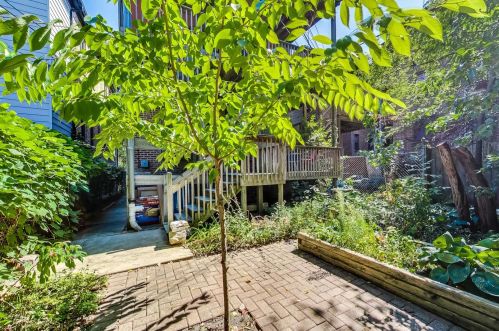 1240 Wolcott Ave, Chicago IL 60622-3883 exterior