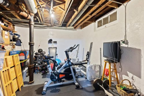 2524 60, Milwaukee WI 53219-2621 exterior