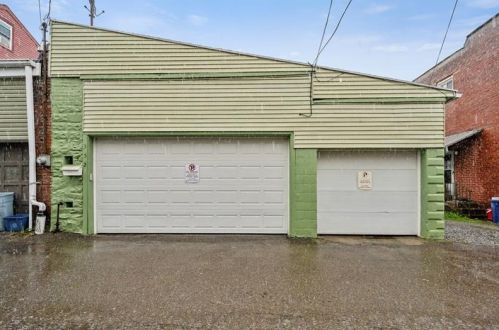 352 Garnet Way, Pittsburgh PA 15224-2005 exterior