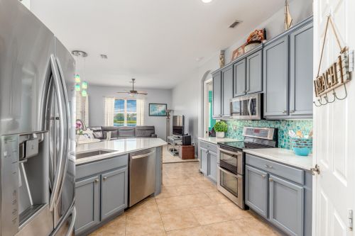 545 Lake Manatee Way, Fort Pierce FL  34986-1775 exterior