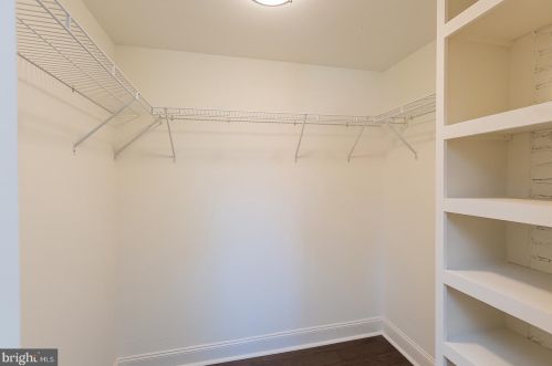 24 New St, Lancaster PA 17602-2047 exterior