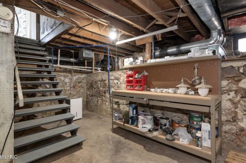 1104 Hoffman St, Three Rivers MI 49093-1017 exterior