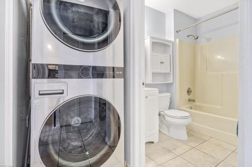 5234 Treetops Dr, Naples FL 34113-8520 exterior