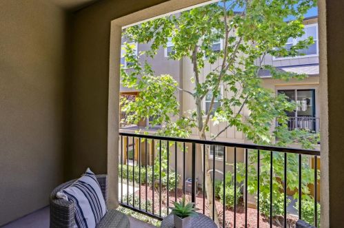 1417 Coyote Creek Way, Milpitas CA 95035-7943 exterior