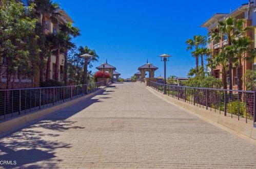 1405 Windshore Way, Oxnard CA 93035-1405 exterior