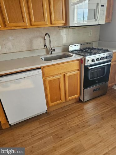 1101 41st St, Philadelphia PA 19104-1283 exterior