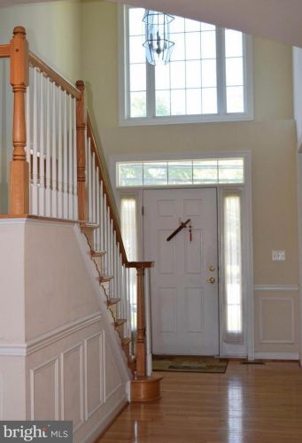 6808 Old Chesterbrook Rd, Mc Lean, VA 22101-4406