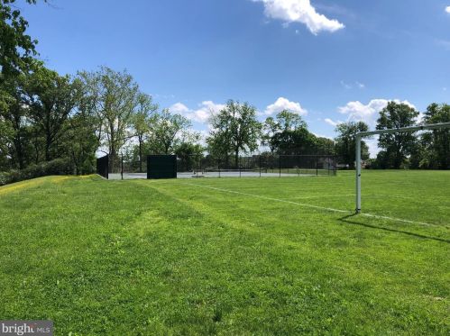 12914 Evanston St, Rockville MD 20853-3002 exterior