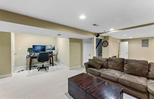 6853 Kildare Ave, Chicago IL 60803-2108 exterior