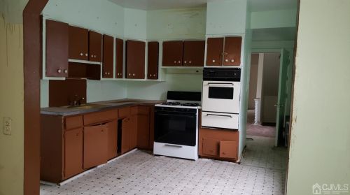 122 Madison Ave, Perth Amboy NJ 08861-4307 exterior