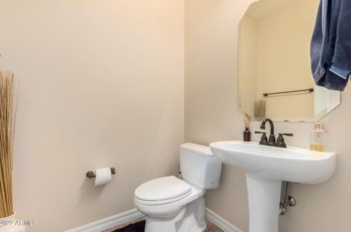 654 Bartlett Way, Chandler AZ  85248-5088 exterior