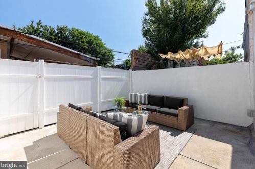 1435 Dickinson St, Philadelphia PA  19146-4841 exterior