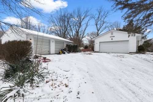 12696 Rambler Rd, Dewitt, MI 48820-7918