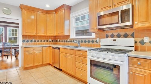 18 Pierson Rd, Maplewood NJ 07040-3409 exterior