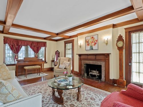 29 Furber Ln, Newton MA 02459-1503 exterior