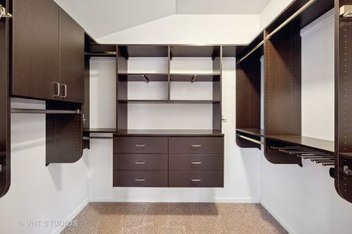 4530 Drake Ave, Chicago IL 60659-2218 exterior