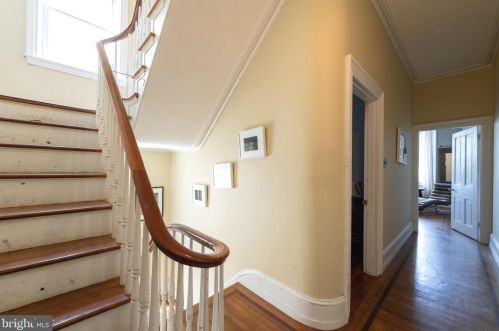 1223 6 St, Philadelphia PA 19120-3101 exterior