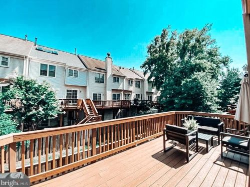 5817 Appleford Dr, Alexandria VA  22315-5625 exterior