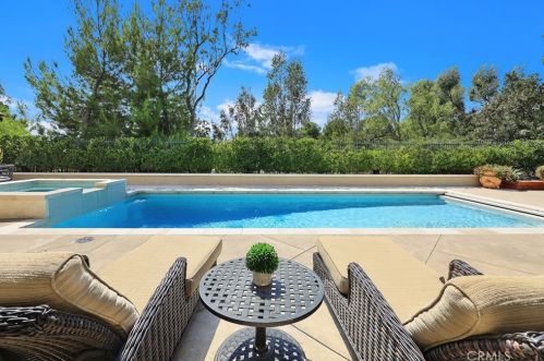 2440 Bronzewood Dr, Tustin CA  92782-4321 exterior