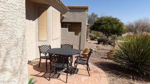 561 Knotwood St, Green Valley AZ 85614-5971 exterior