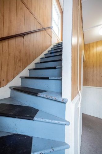 33 Cross St, Woonsocket RI 02895-5852 exterior