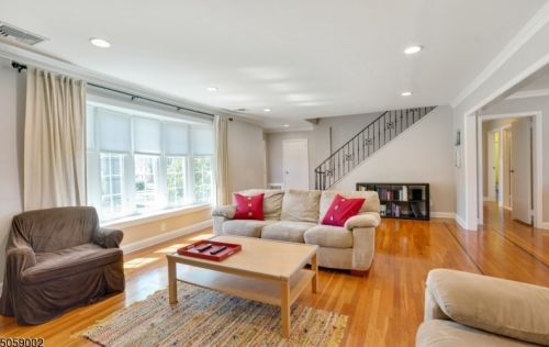 27 Lessing Rd, Town Center, NJ 07052-3112