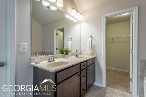 7490 Glisten Ave, Atlanta GA 30328-2865 exterior