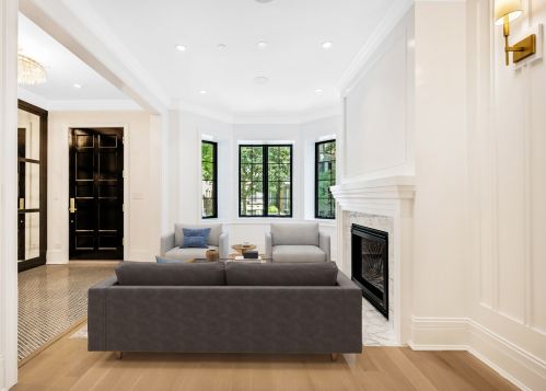 3632 Magnolia Ave, Chicago, IL 60613-3820