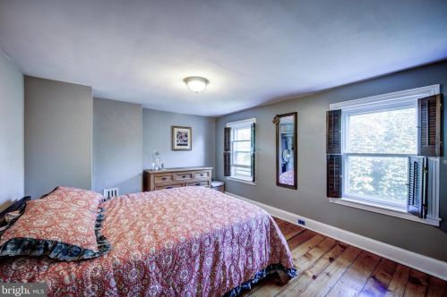 2004 Brandywine St, Philadelphia PA 19130-3204 exterior