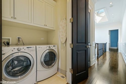 2038 Mohawk St, Chicago IL 60614-4515 exterior