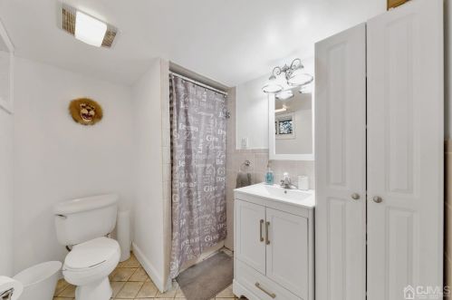 51 Madison Ave, Perth Amboy NJ 08861-4306 exterior