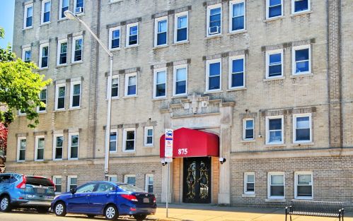 875 Blvd, Union City NJ 07086-7246 exterior