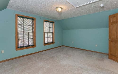 39 Minge Cv Rd, Alton NH 03810-4063 exterior