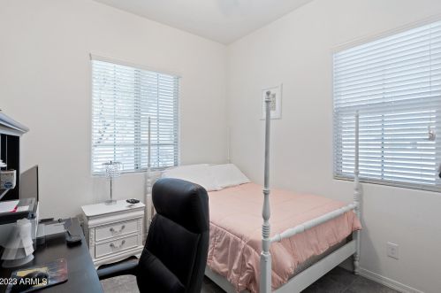 3901 Scott Dr, Chandler AZ  85286 exterior