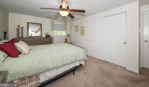 334 Kalmia St, Warminster PA 18974-4727 exterior